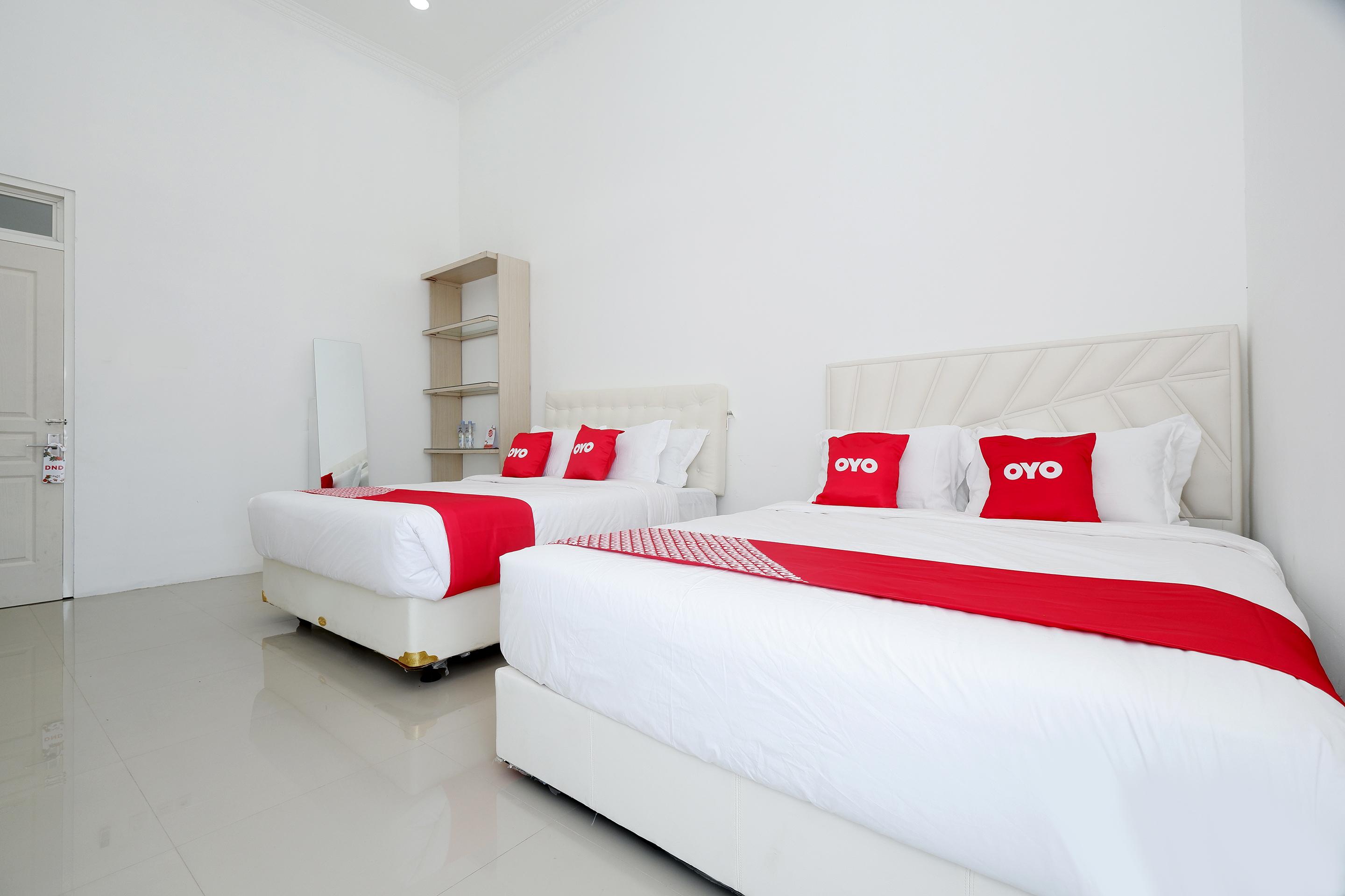 Surakarta  Griya Rw Family Guest House Redpartner מראה חיצוני תמונה