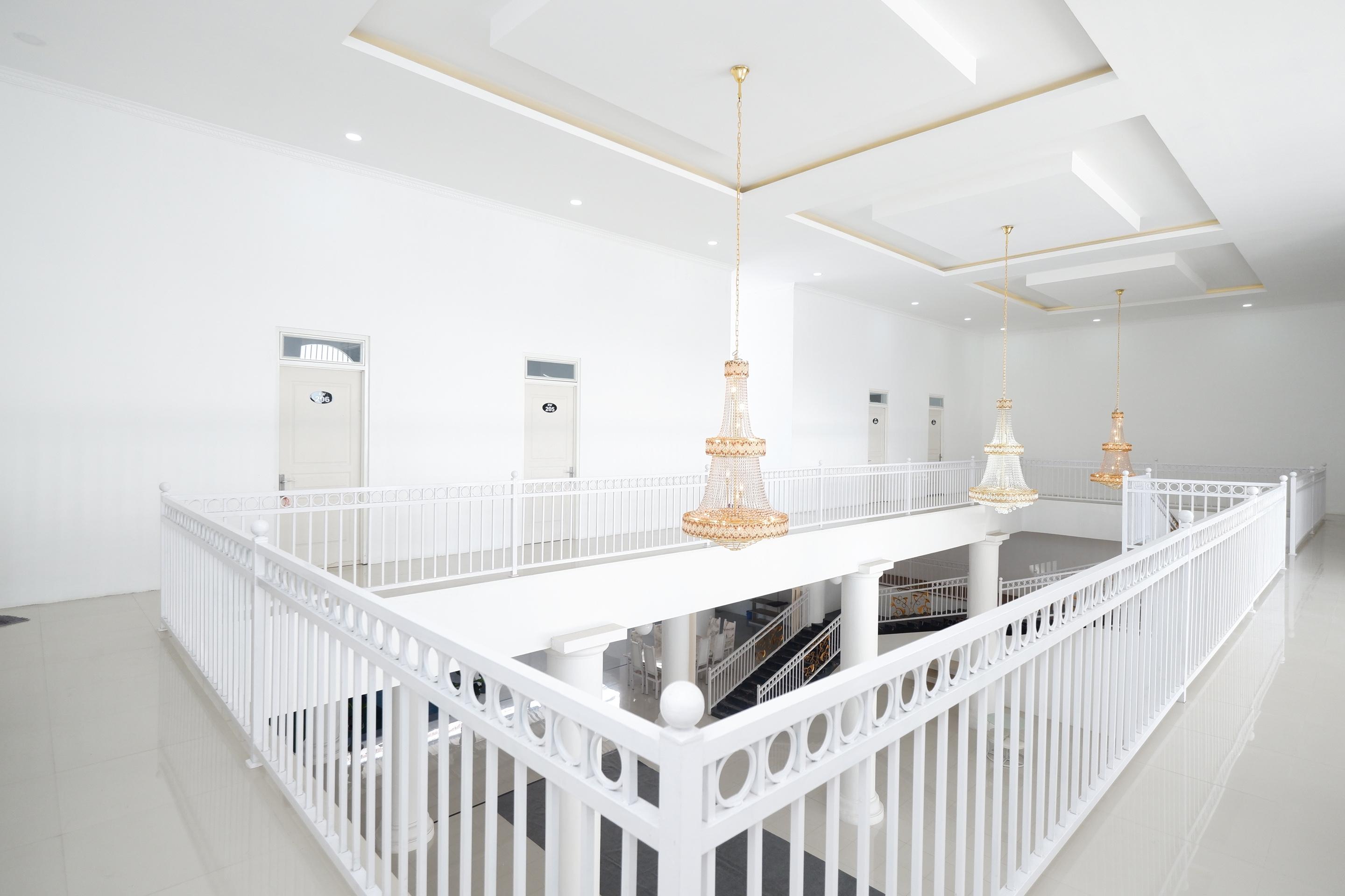 Surakarta  Griya Rw Family Guest House Redpartner מראה חיצוני תמונה