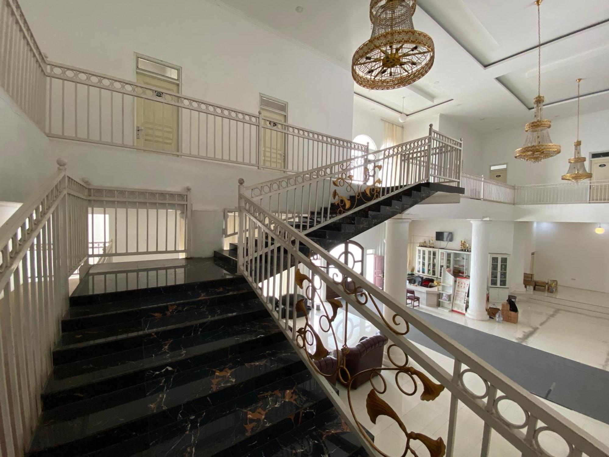 Surakarta  Griya Rw Family Guest House Redpartner מראה חיצוני תמונה