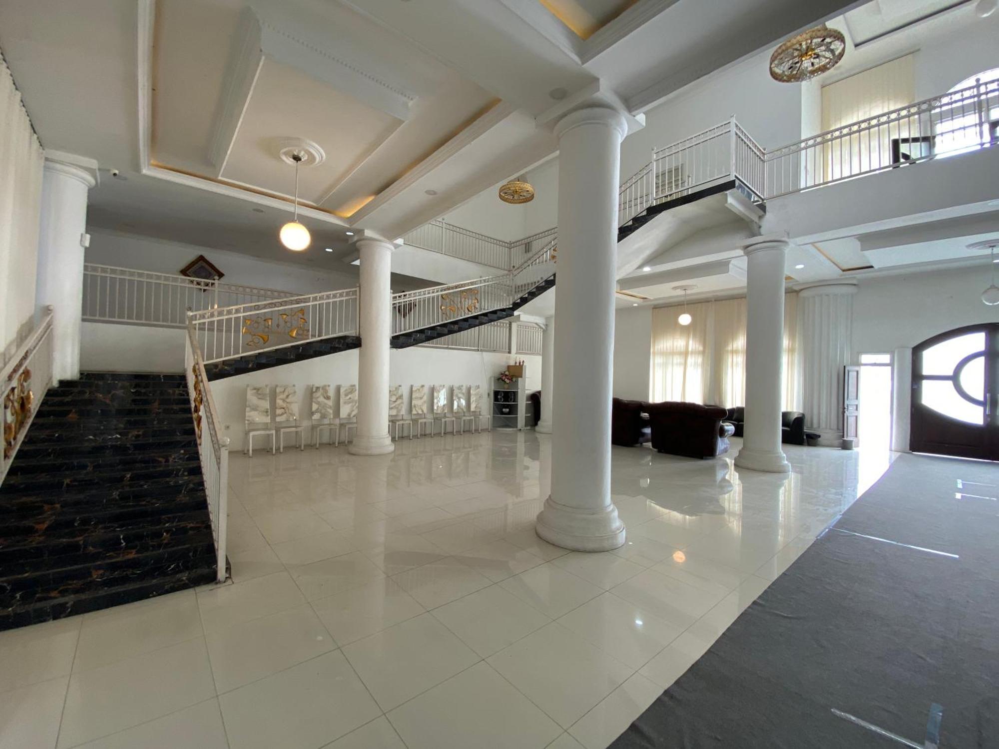 Surakarta  Griya Rw Family Guest House Redpartner מראה חיצוני תמונה