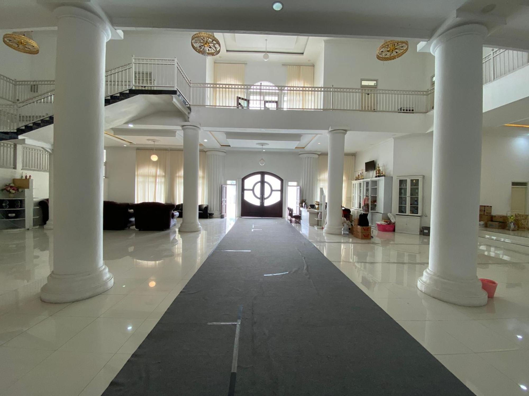 Surakarta  Griya Rw Family Guest House Redpartner מראה חיצוני תמונה