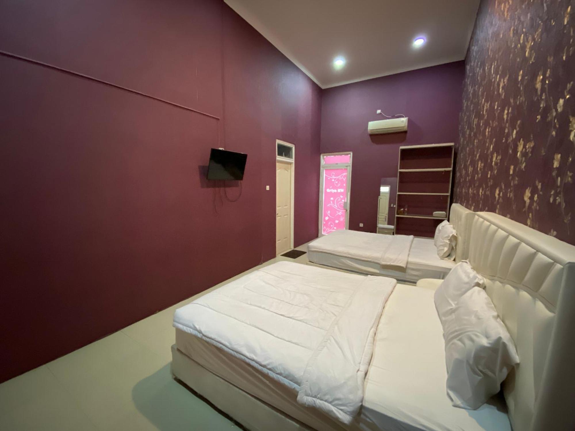 Surakarta  Griya Rw Family Guest House Redpartner מראה חיצוני תמונה