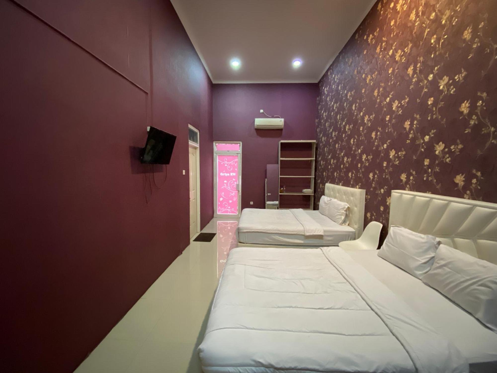 Surakarta  Griya Rw Family Guest House Redpartner מראה חיצוני תמונה